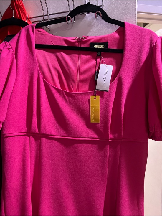 Alexia Admor Dresses & Skirts - Alexia Admor Hot Pink Square Neck Dress